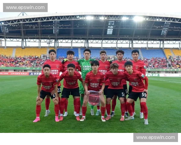 围绕成都业余足球联赛的城市草根竞技发展与社区活力探析路径研究