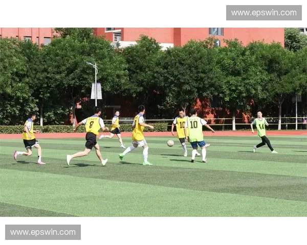 浙江省校园足球联赛全面展开 激发青少年足球热情推动校园体育发展